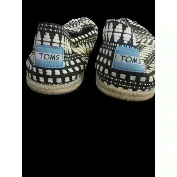 TOM’s Espadrilles Black & White Women’s Size 7 - Picture 2 of 4